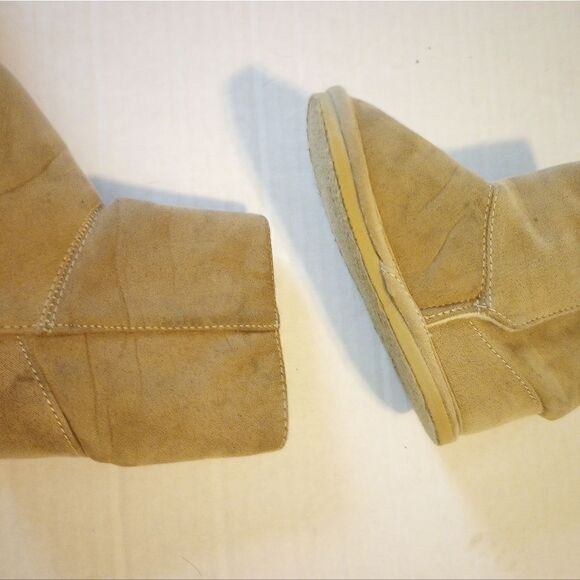 Two pair of toddler girl boots with Velcro closure Sz 6 - Picture 6 of 8